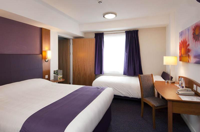 Premier Inn East Midlands Airport Diseworth Exterior photo